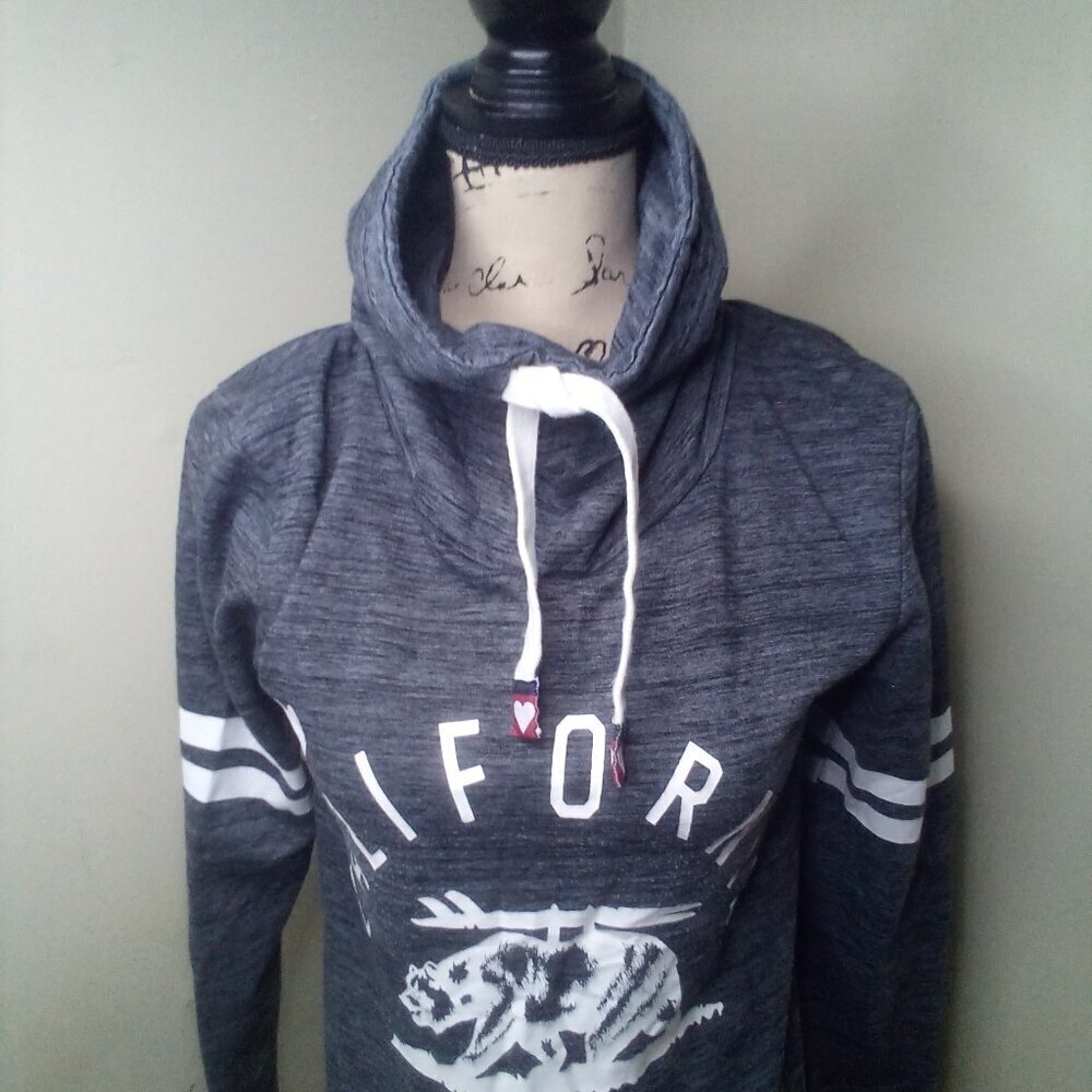On Fire Shirt M Women Cowl Neck Long Sleeve California Bear Gray White - Picture 3 of 16